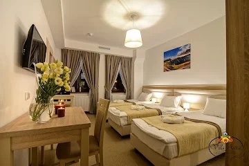 Villa Astra Apartments & Restaurant